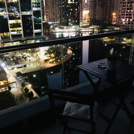Luxury Modern Studio In Jlt With Amazing View & Rooftop Pool - Sleeps 3 Dubai Eksteriør billede