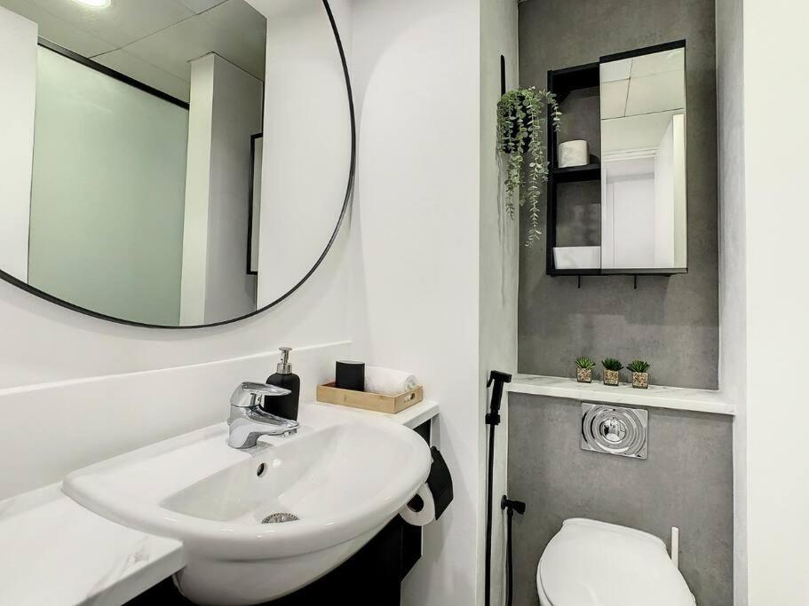 Luxury Modern Studio In Jlt With Amazing View & Rooftop Pool - Sleeps 3 Dubai Eksteriør billede